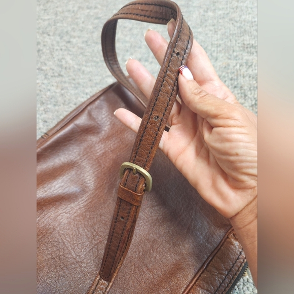 LAND Tumbled Brown Leather Messenger Shoulder/Crossbody Bag - Picture 7 of 11